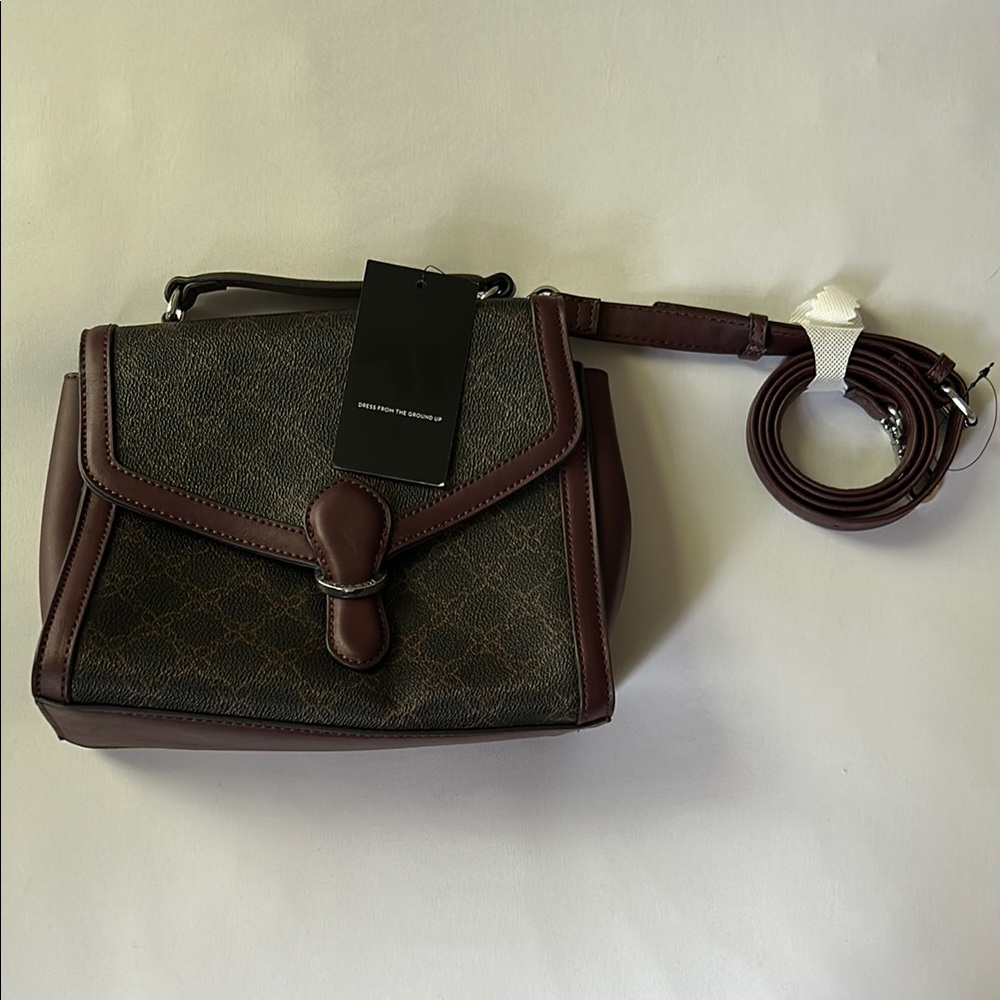 NWT - Nine West Elegant Brown Leather Handbag
